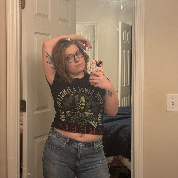 Meet your Posher, Heather - Picture 1 of 1